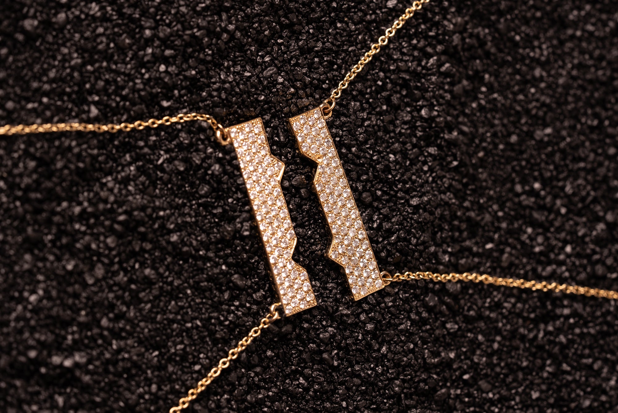 Horizontal Friendship Necklace with Diamonds